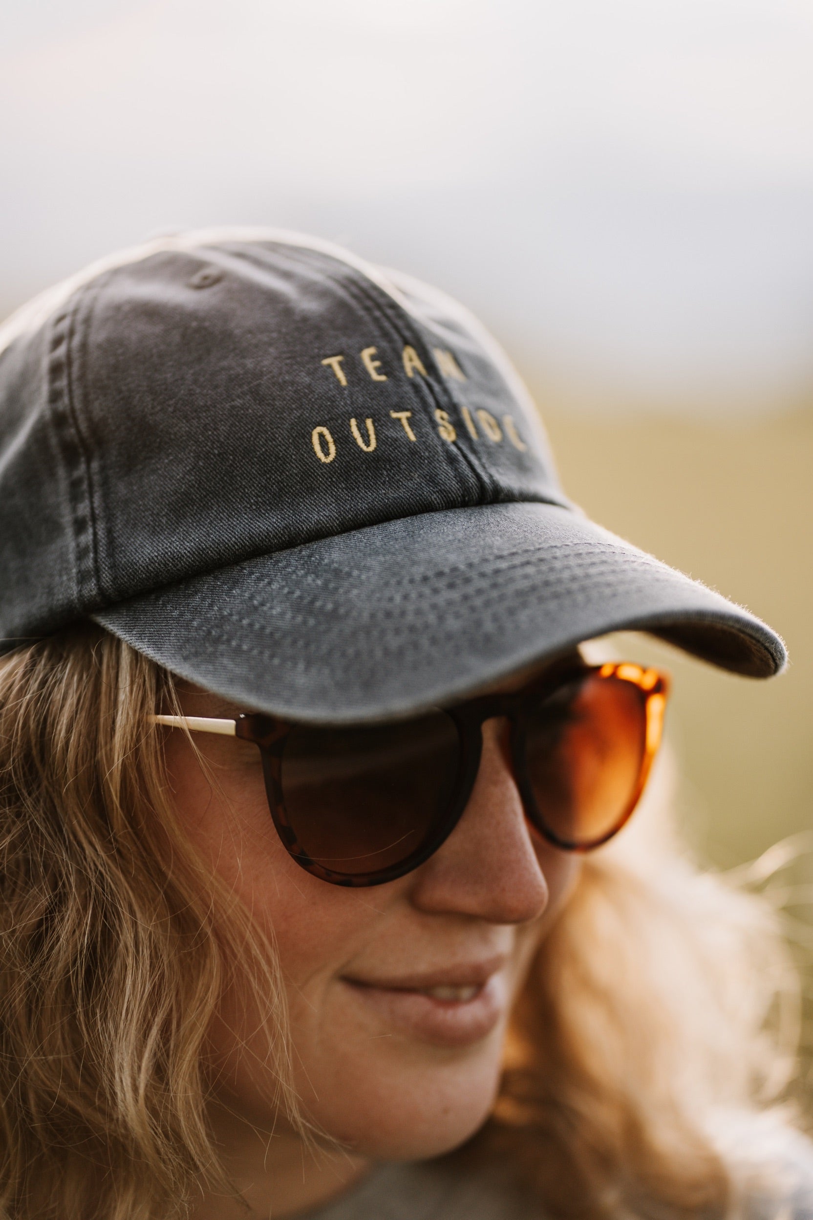 Vintage Cap ,, team outside“ black