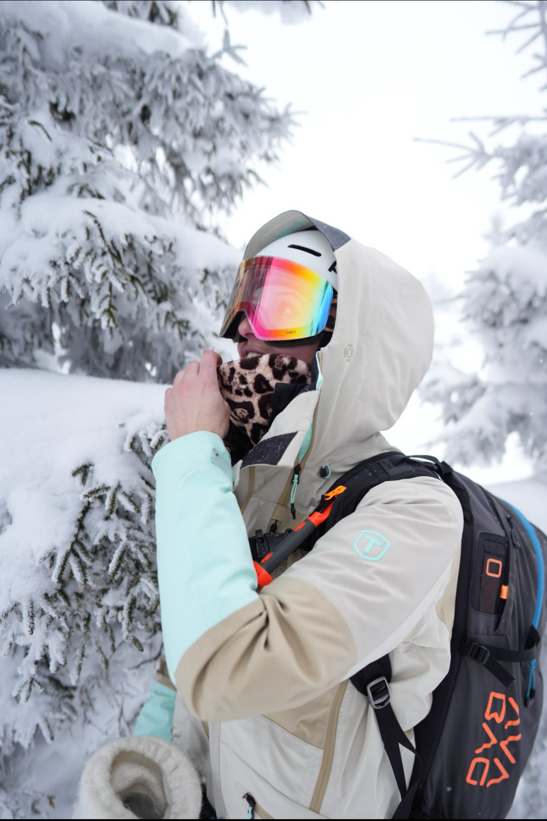 Neckwarmer Leo brown